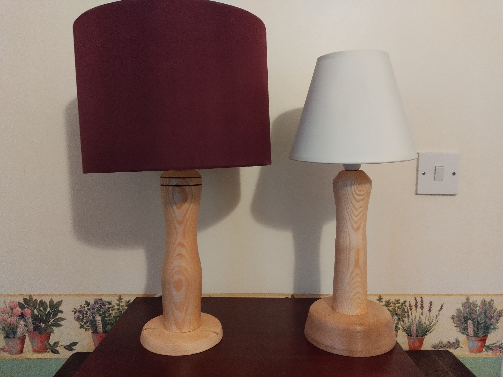 A pair of table lamps